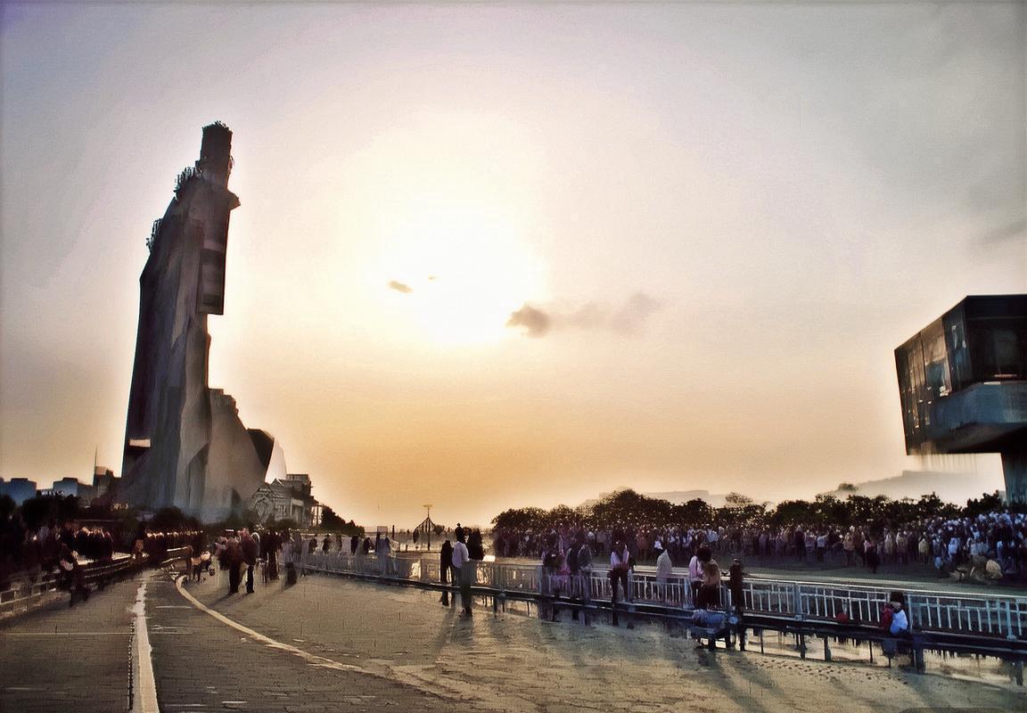 多强并存时代下的国际秩序重塑：全球力量平衡转移与超级大国责任及全球议题协作新趋势